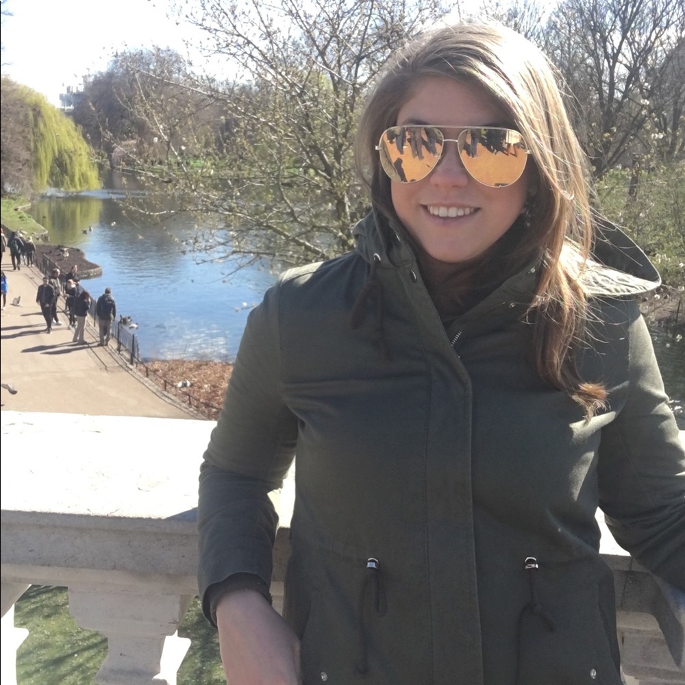 Meet your Posher, Emma